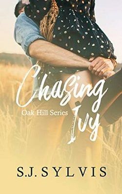 Chasing Ivy (Oak Hill 1)